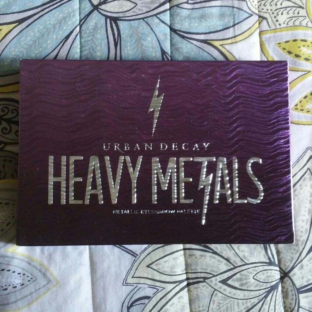 Urban Decay Heavy Metals eyeshadow palette